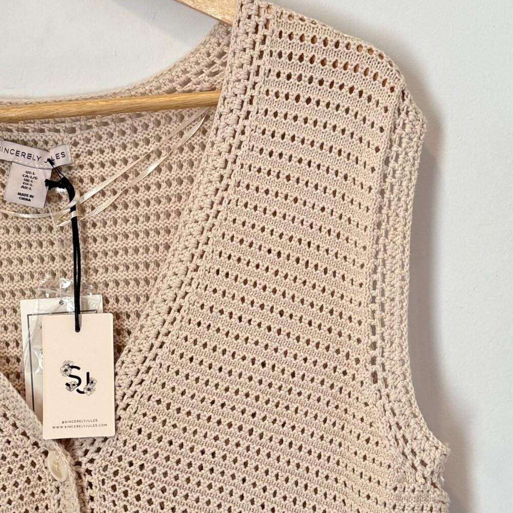 Sincerely Jules Crochet Open Knit Sleeveless Top Button SZ Large Beach Boho NEW - Picture 4 of 16